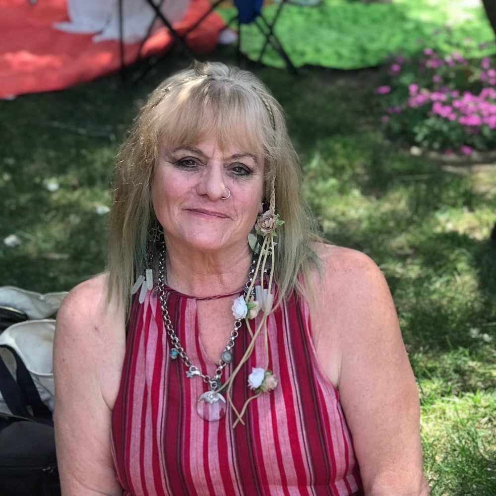 Meet your Posher, Posh